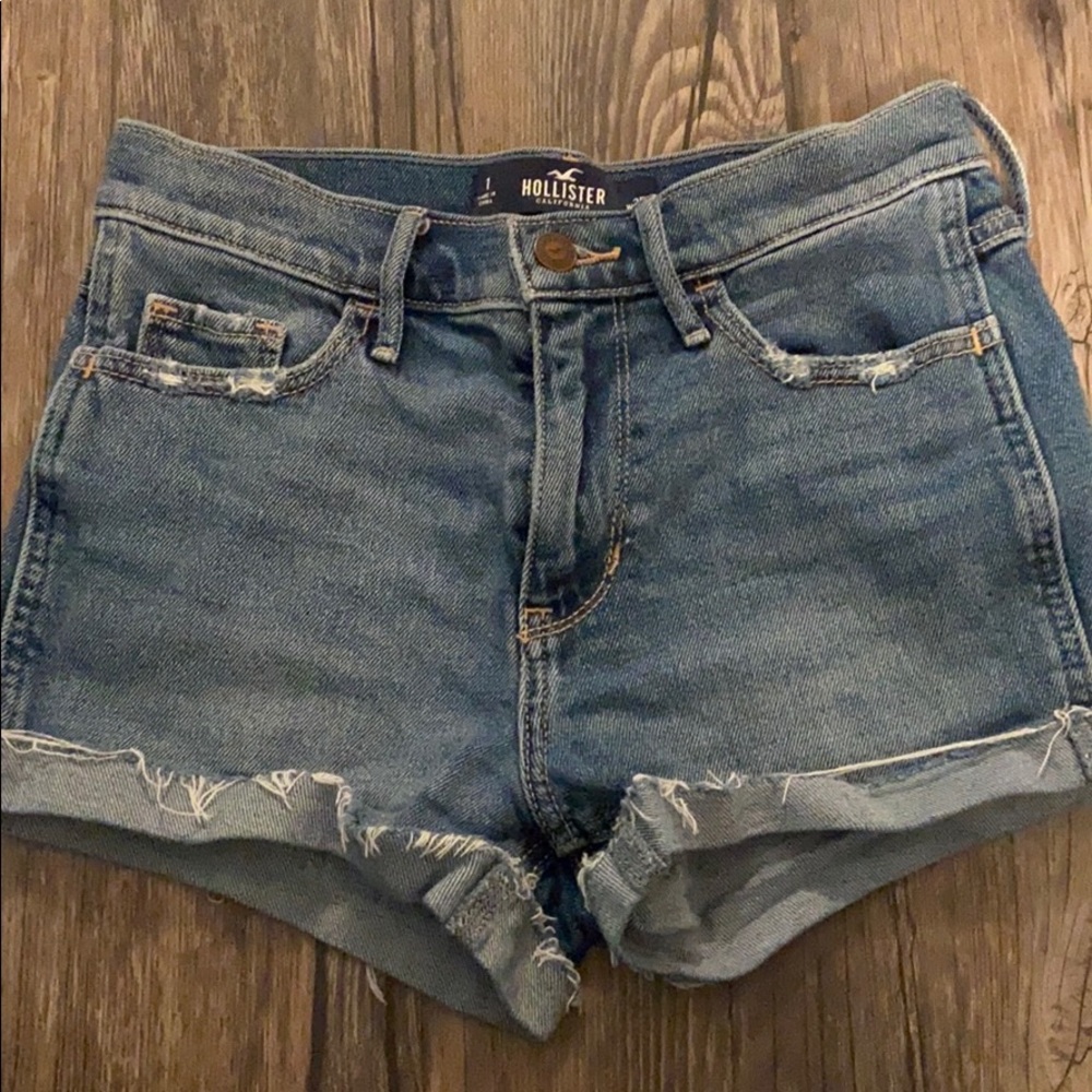 Hollister high-rise shirt-short vintage stretch.